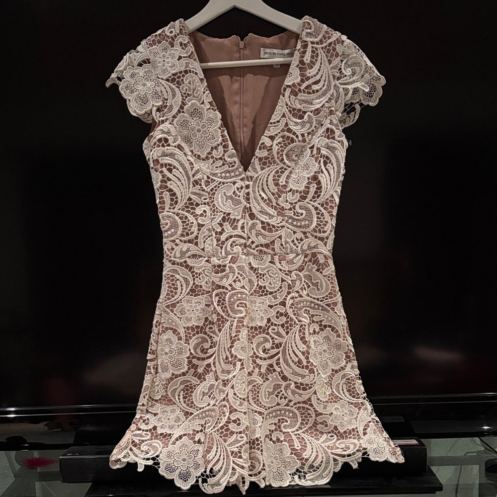 Dress the Population Cream Lace Mini Dress beautiful romper mid leg